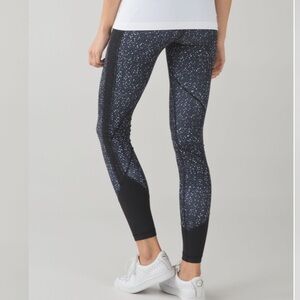 Lululemon Drop It Like It's Hot Tight
Butterfly Texture Black White / Black